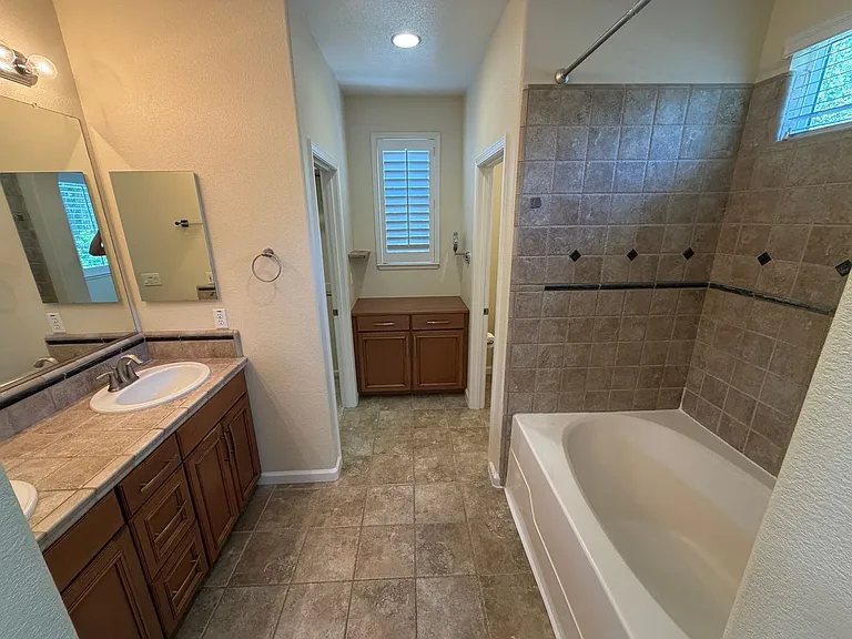 5028 Ocean Ln — Photo 18