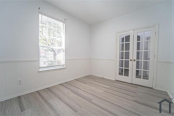 1st image of 2741 Sunlight Dr