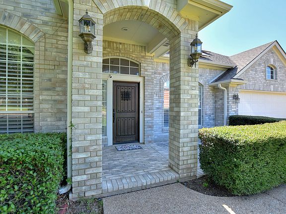 3rd image of 16635 Malaga Hills Dr