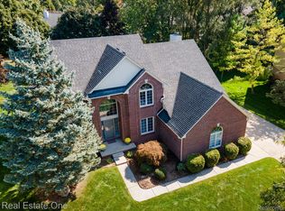 539 Choice Ct, Troy, MI 48085