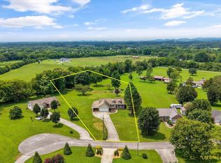 220 Autumn Ln, Madisonville, TN 37354