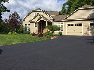 4849 Sweet Rd, Manlius, NY 13104