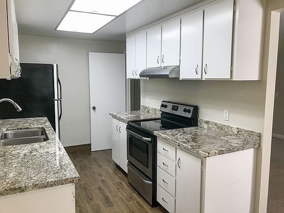 4th image of 20720 4th St APT 4