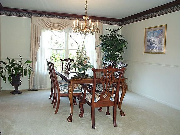 Crown molding! Lots of Room for Entertaining!