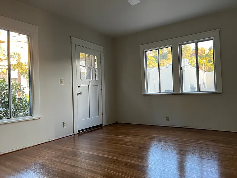 1608 Avalon St — Photo 14