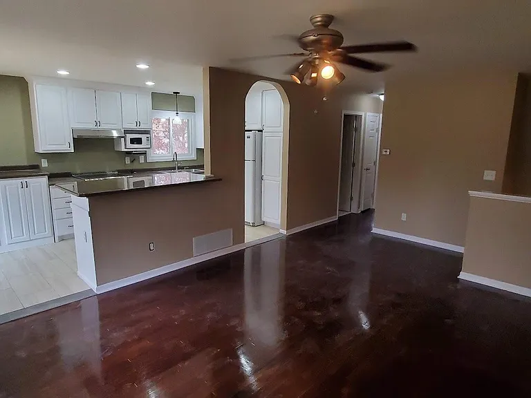 10678 Hollywood Blvd NW — Photo 13