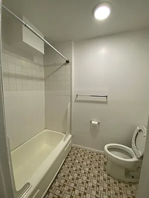 Rented by Peter R. Hungerford, LREB | media 24