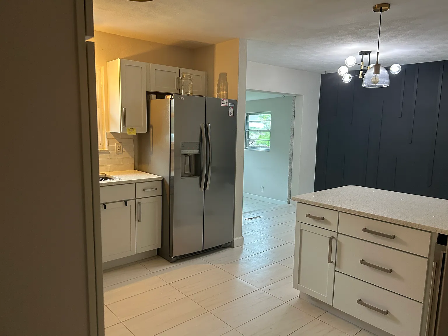 3 bed, 1.5 bath, 1370 sqft, $2,175 — Photo 4