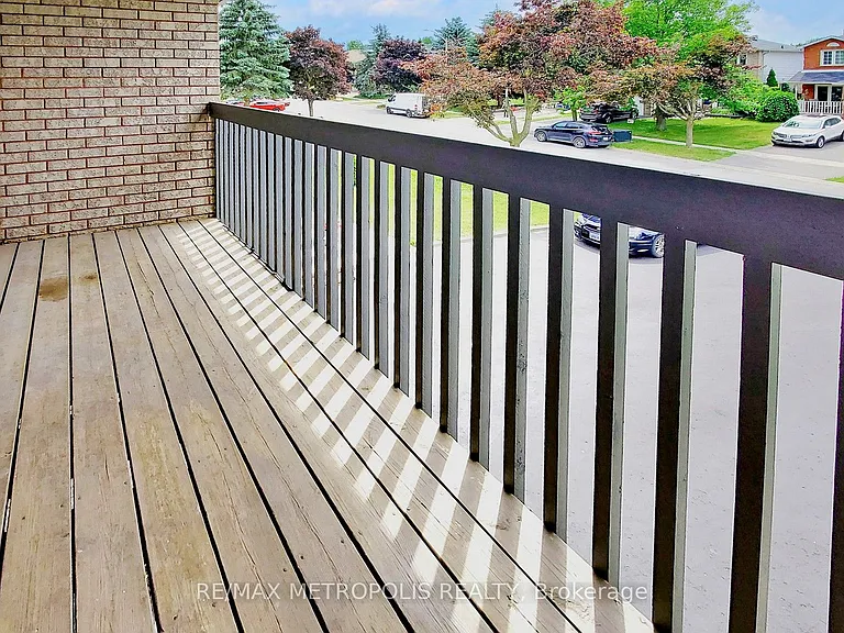 17 Porritt St #MAIN — Photo 32