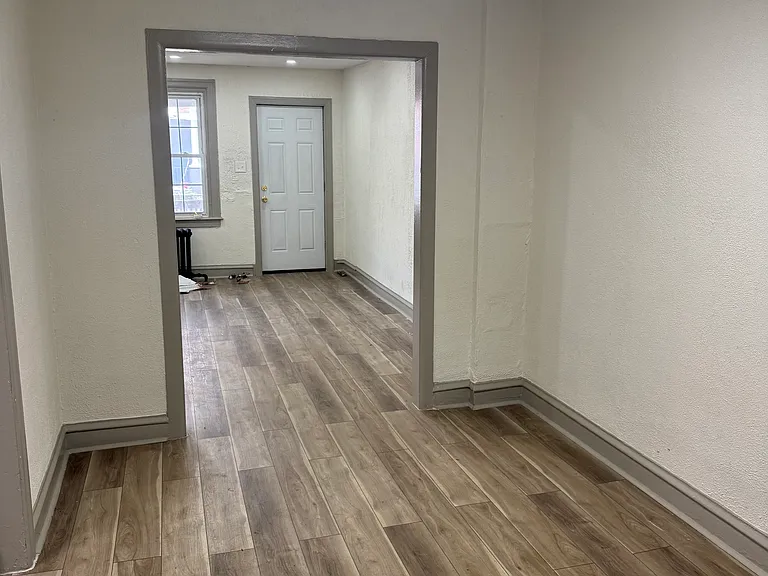 5852 Crittenden St — Photo 8