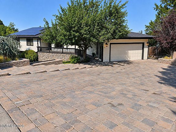 3rd image of 2990 Rustic Manor Cir