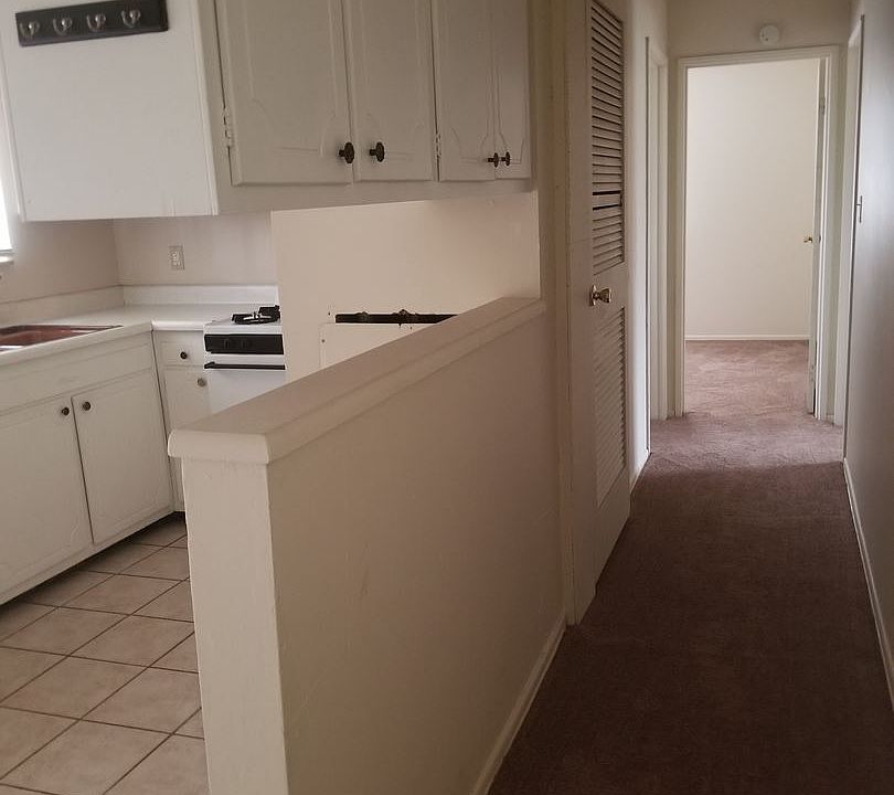 2nd image of 1695 Dominion Dr APT 6