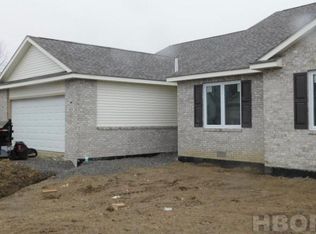 642 Villa Dr W, Findlay, OH 45840