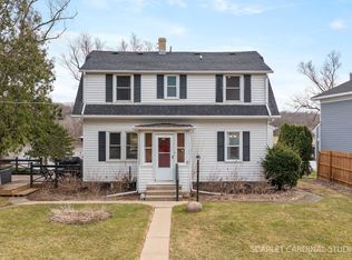 705 Spring Beach Way, Cary, IL