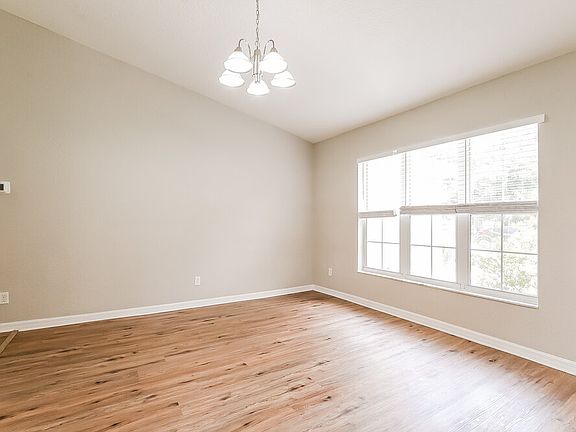 5th image of 35221 W Griffin Dr