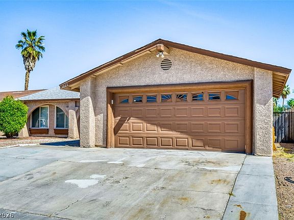 2nd image of 3842 Cirrus Ave