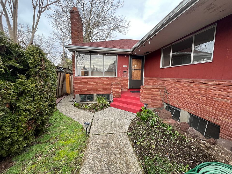 1st image of 6115 NE Clackamas St #6115