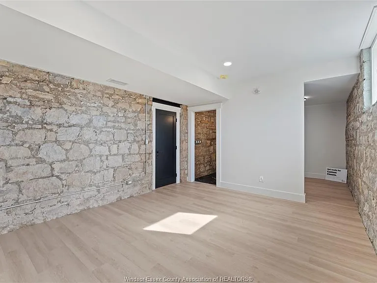 247 Brock St #101 — Photo 27