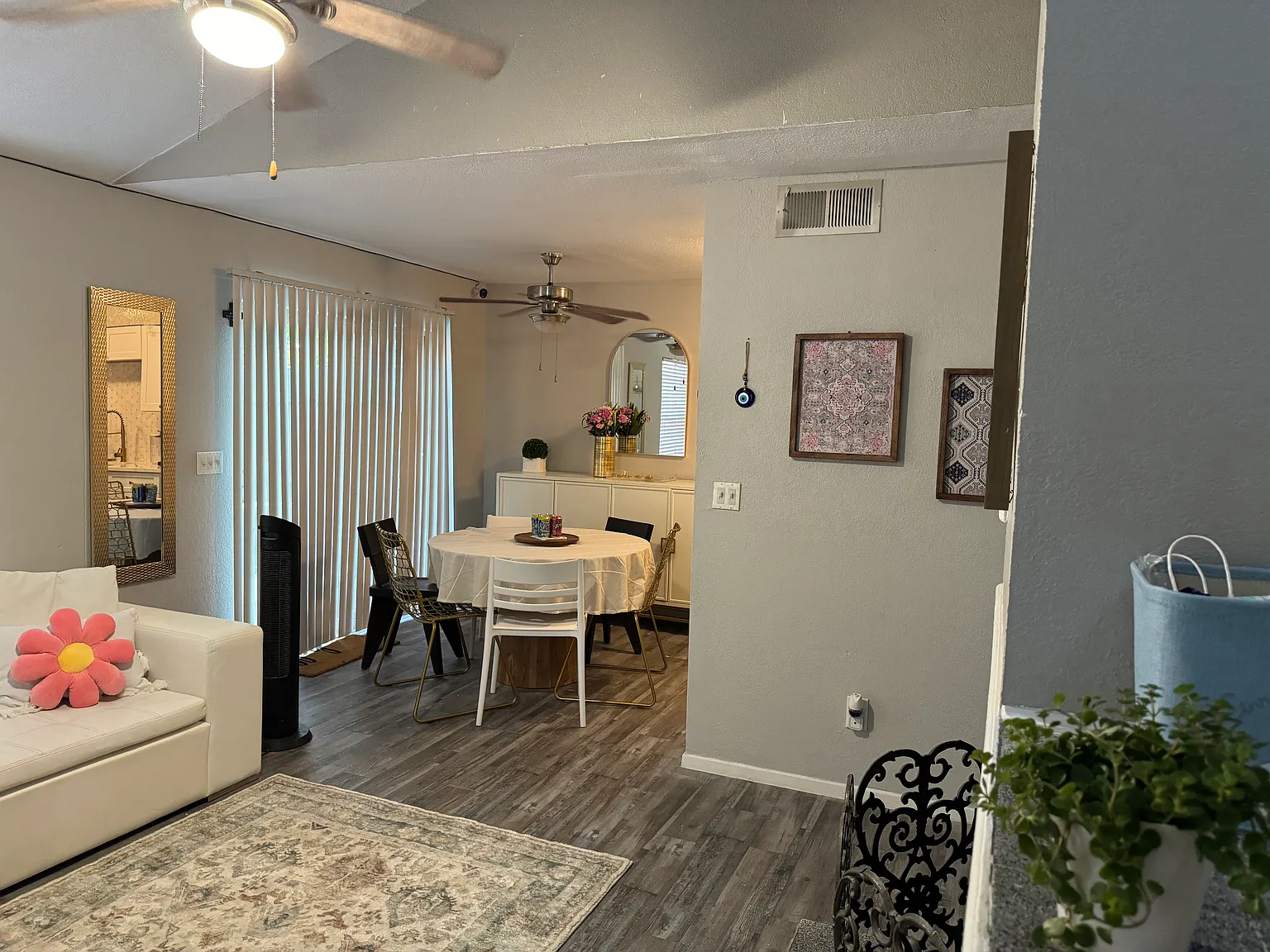 3 bed, 1200 sqft, $2,000 — Photo 4