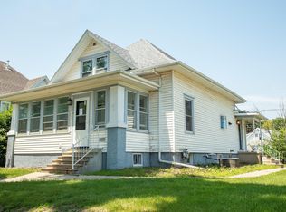 204 3rd Ave NW, Waverly, IA 50677