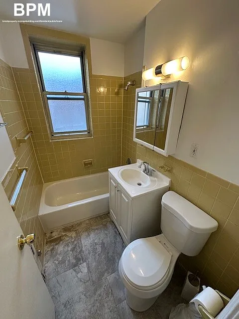 1 bed, 700 sqft, $2,100 — Photo 3