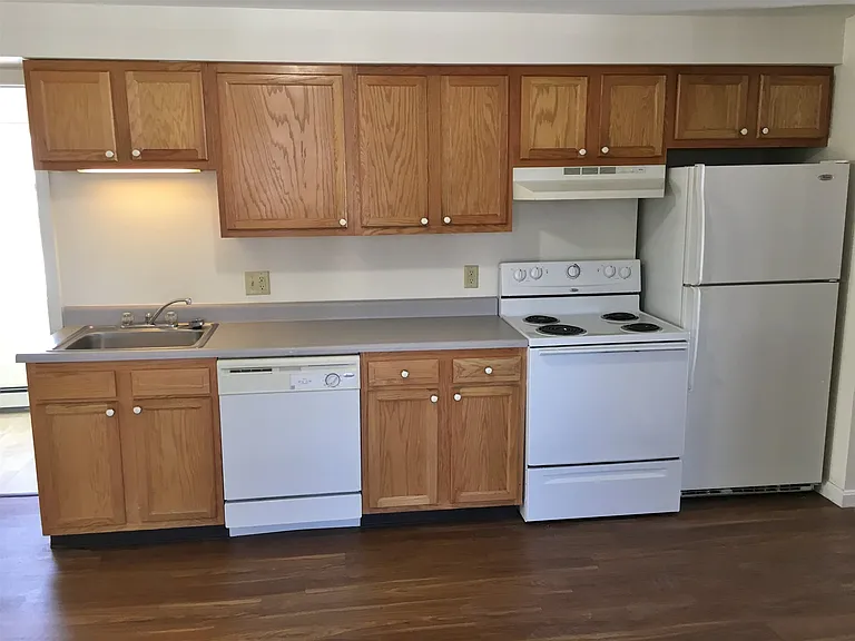 26 Bath St #3 — Photo 10