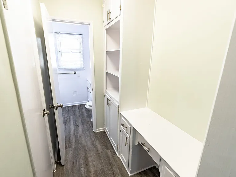 7056 Lanewood Ave — Photo 31