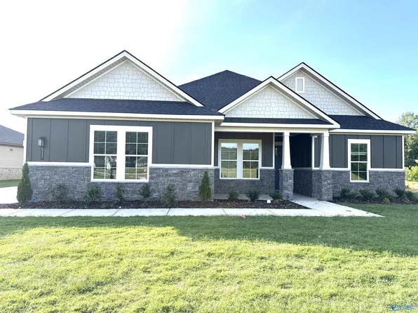 7517 Speckle Belly Blvd, Owens Cross Roads, AL 35763