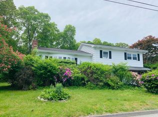 861 Tradewind St, New Bedford, MA 02740