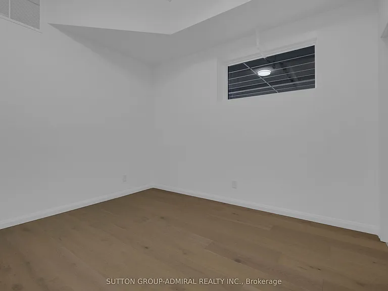 647 College St #101 — Photo 25