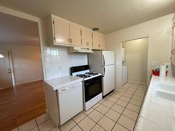 5th image of 2125 16th Ave #B