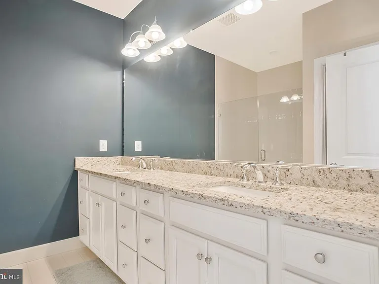130 Capital Ct — Photo 24