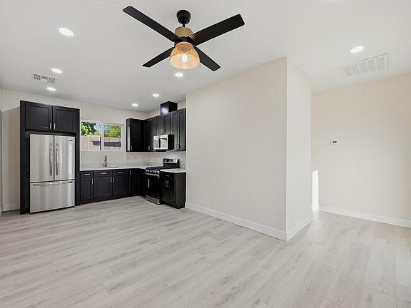 Kitchen / Living