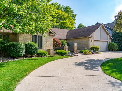 37860 Stableview Dr, Farmington Hills, MI, 48335