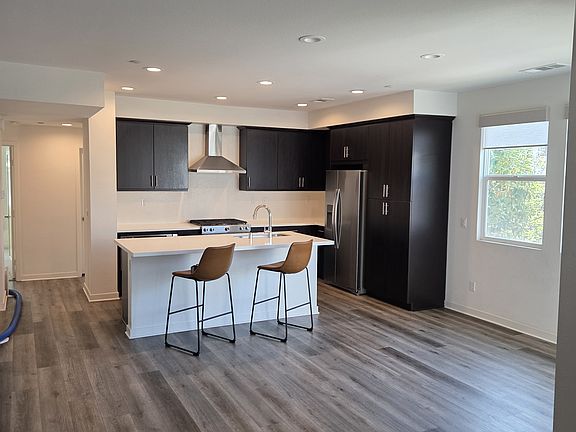 Dining Area - and Island Seating Area
Dining Area: 16' x 13'