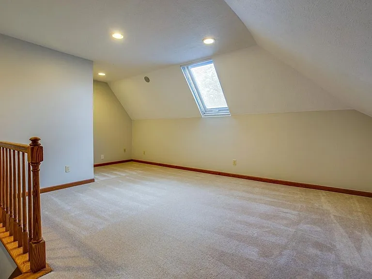2911 Regenwood Dr — Photo 22