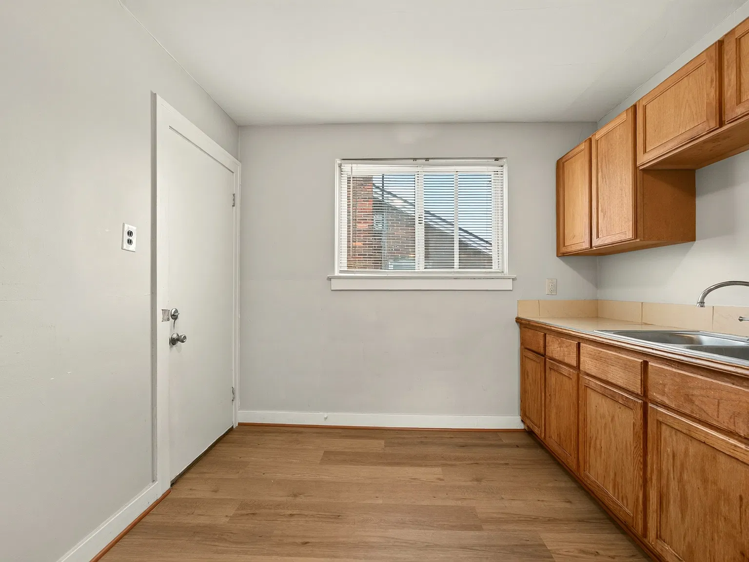 2 bed, 1046 sqft, $1,000 — Photo 4