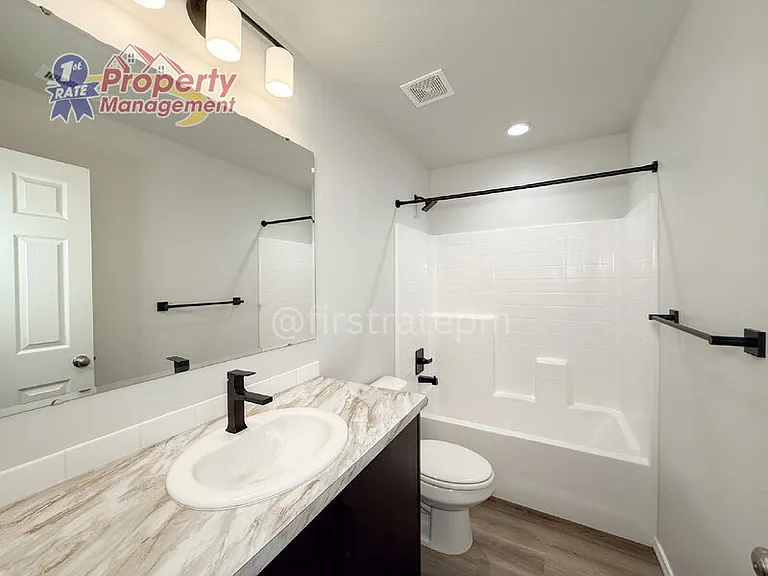 4918 Endicott Dr — Photo 6