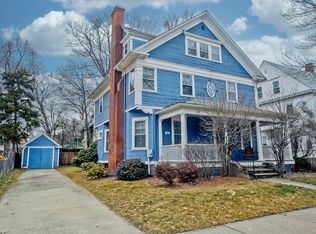 44 Fairfield St, Springfield, MA 01108