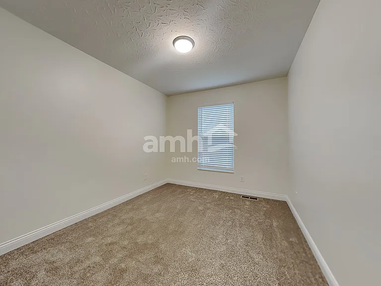 10323 Savannah Ct — Photo 15