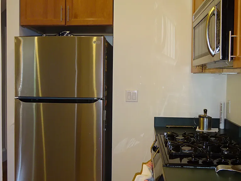 17 Centre St #1 — Photo 13