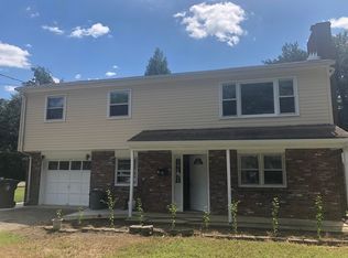 17 Grand Ave, Toms River, NJ 08753