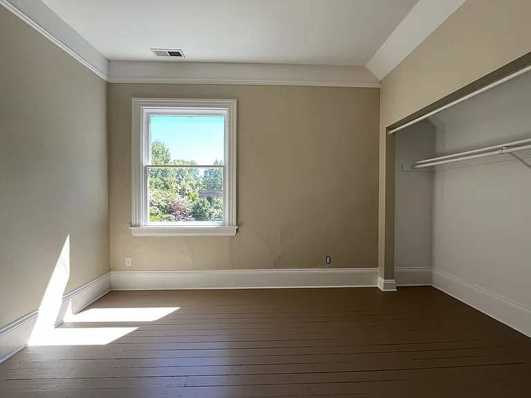 2850 NE Davis St — Photo 33