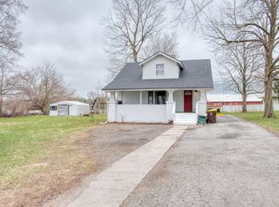 102 E Maple Ave, Bancroft, MI 48414