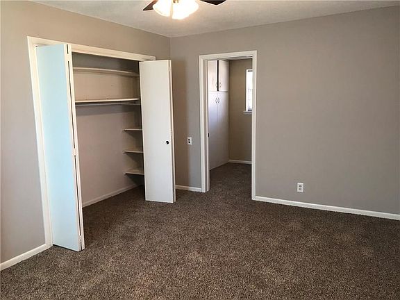 4th image of 212 E Bowen Blvd