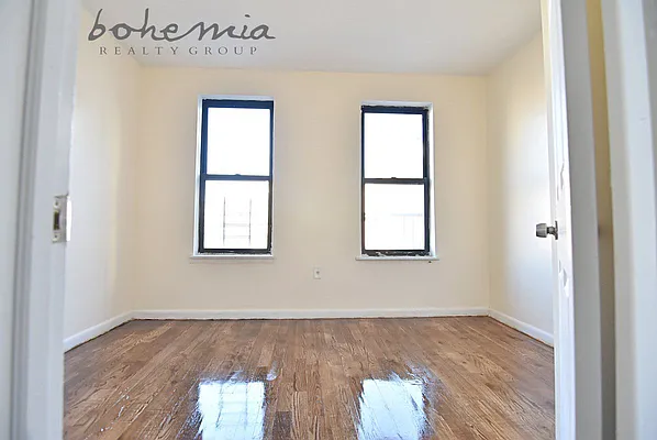 Rented by Bohemia Realty Group | media 13