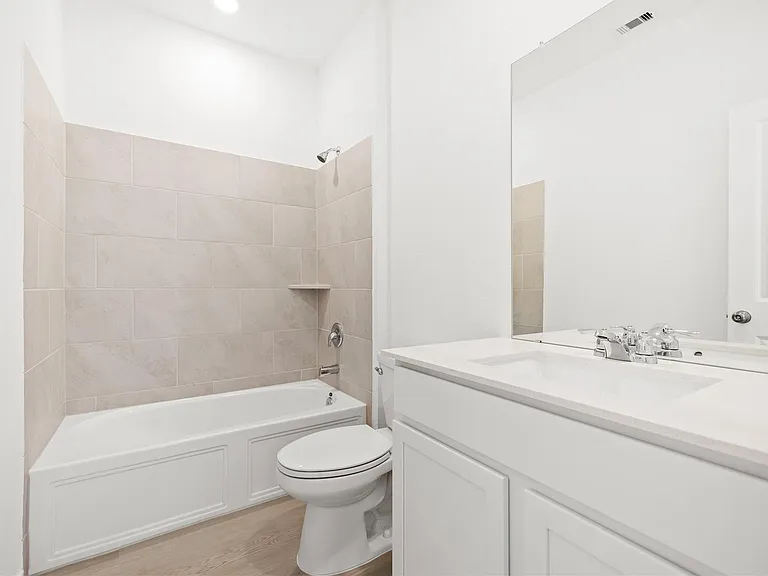 823 Heaven Dr — Photo 25