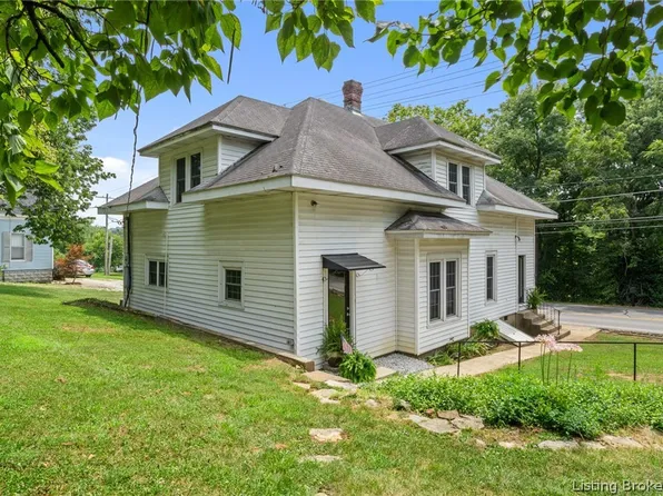 588 SE Main Street, Paoli, IN 47454