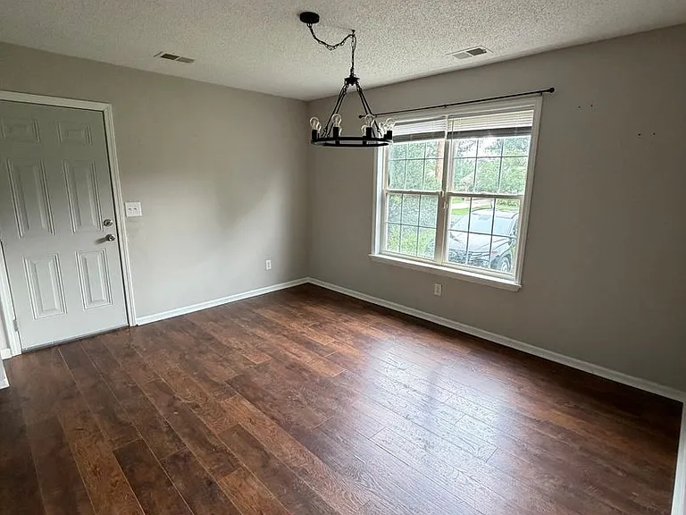 1341 E Cannon Ave — Photo 3
