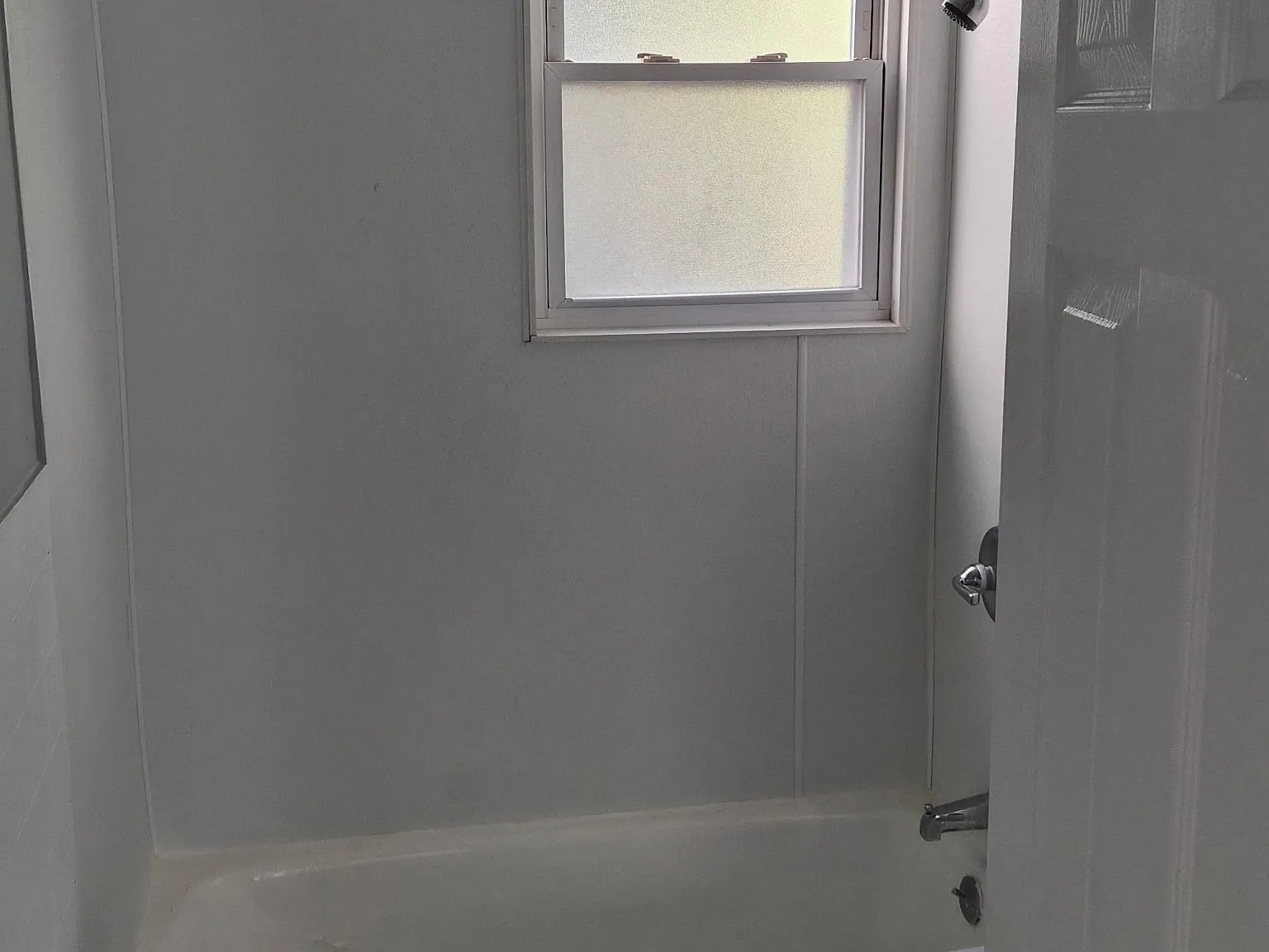 3 bed, 3178 sqft, $1,850 — Photo 2